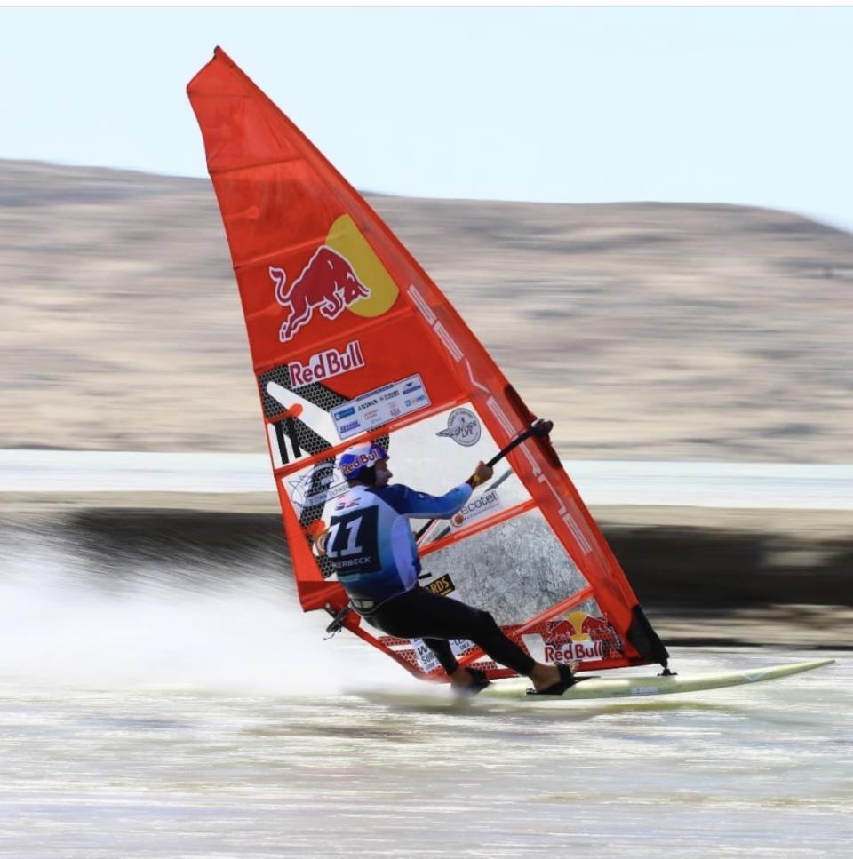 Bjorn voló a 103,68km/h