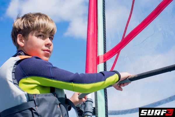 CLÍNIC NACIONAL DE WINDSURF INFANTIL Y JUVENIL 2025