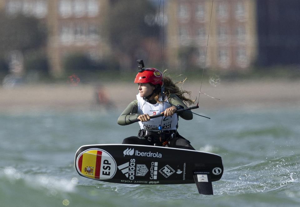 España consigue la octava plaza olímpica con el Formula Kite Femenino