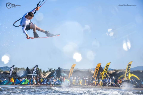 Espectáculo en Oliva i recta final de la Spain Kiteboarding League