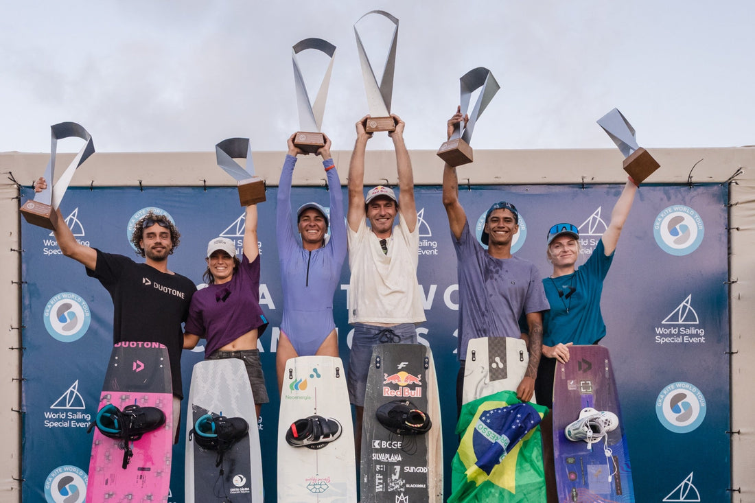 Podios del GKA Freestyle Kite World Tour 2026 en Ilha do Guajiru. Foto: Svetlana Romantsova / GKA World Kite Fest.