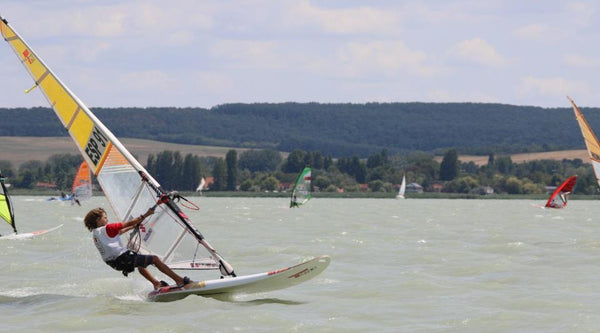 Los mallorquines Joshua Castro y Biel Martorell, campeón y subcampeón del mundo de Windsurf